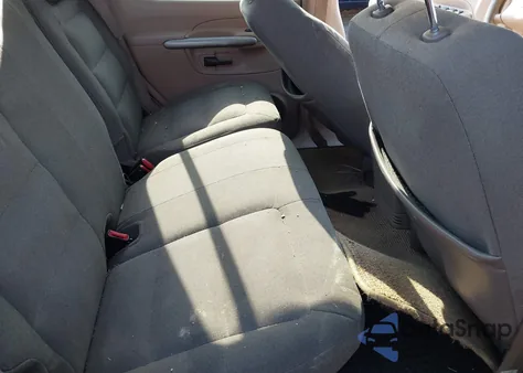 2001 Ford Explorer Sport Trac z USA, uszkodzony, nr VIN 1FMZU77E21UB95935